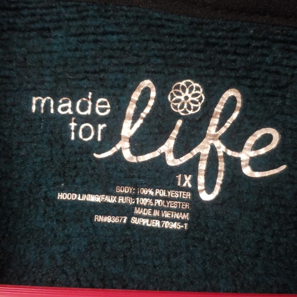 Womans jacket - Picture 2 of 2